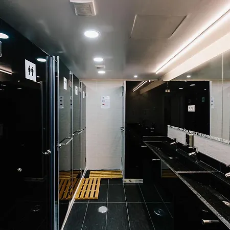 Lisbon South Хостел Алмада