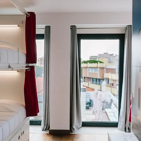 Lisbon South Hostel