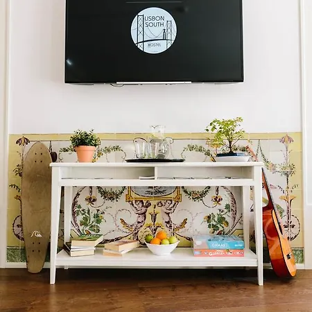 Lisbon South Hostel
