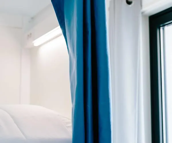 Lisbon South Hostel *