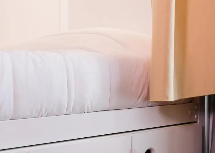 Lisbon South Albergue